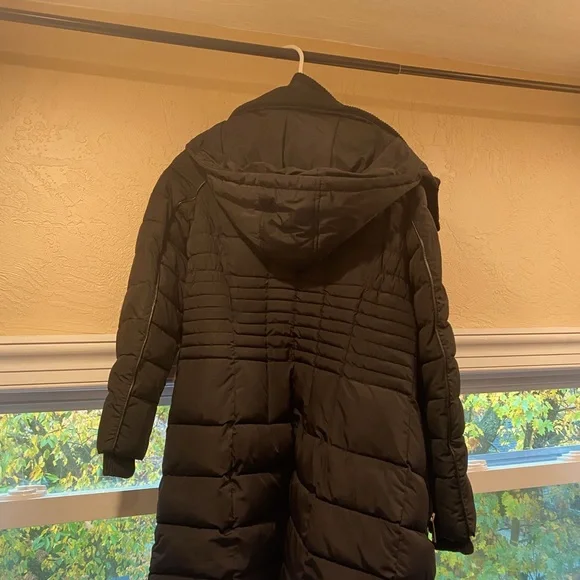 WARM black Guess winter puffer coat - Picture 4 of 7